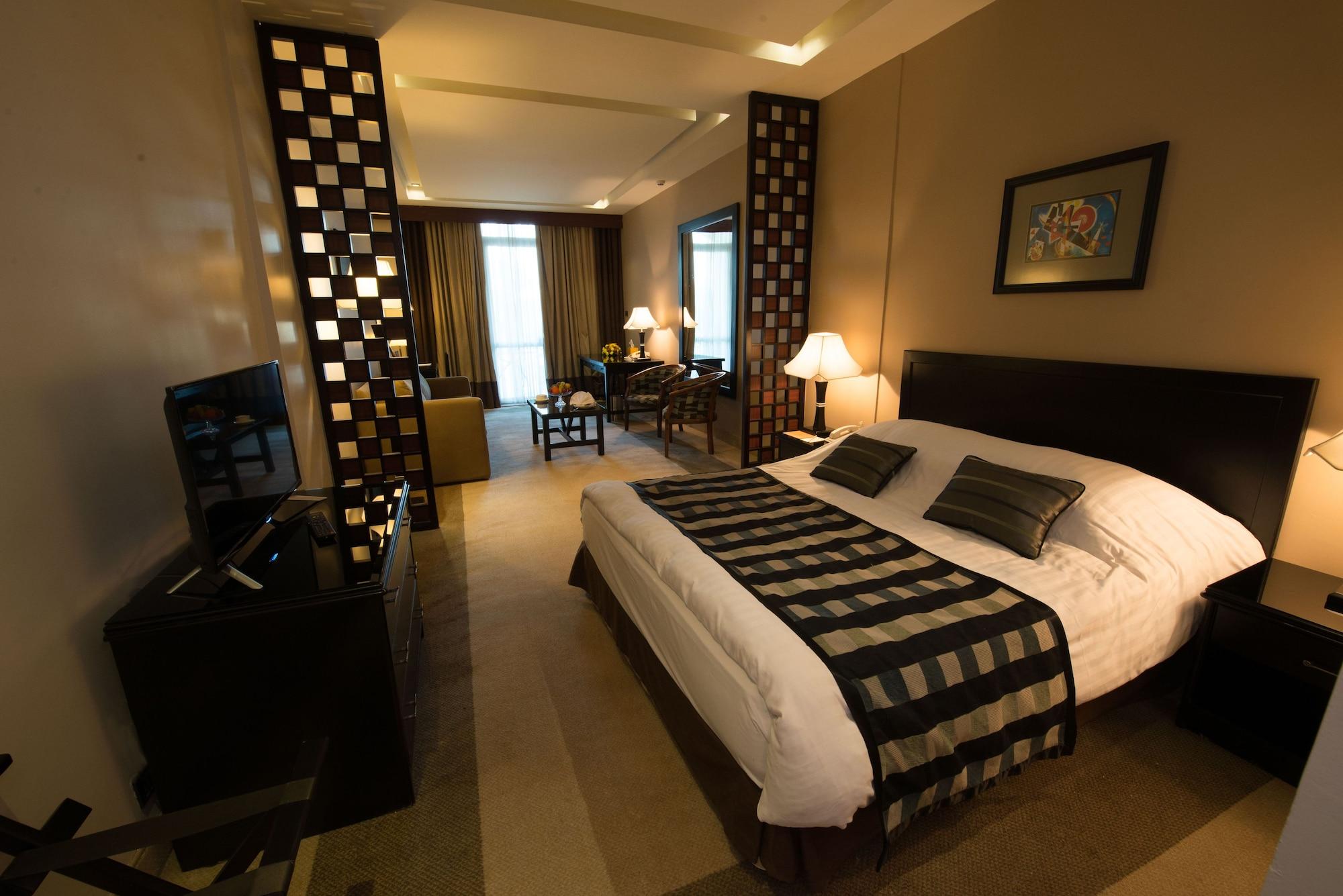 Century Park Hotel Amman Ngoại thất bức ảnh