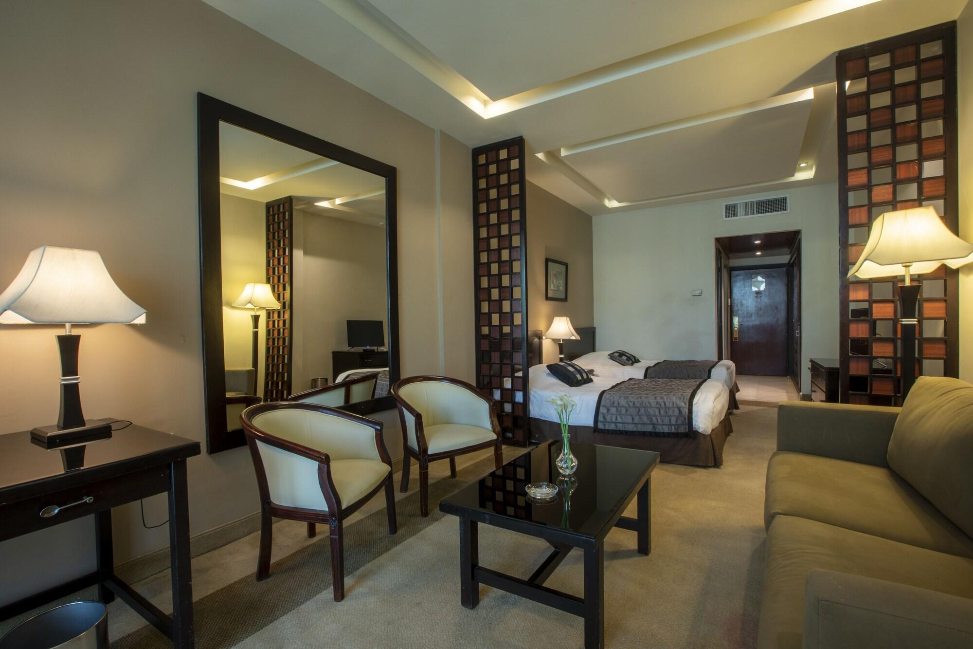 Century Park Hotel Amman Ngoại thất bức ảnh