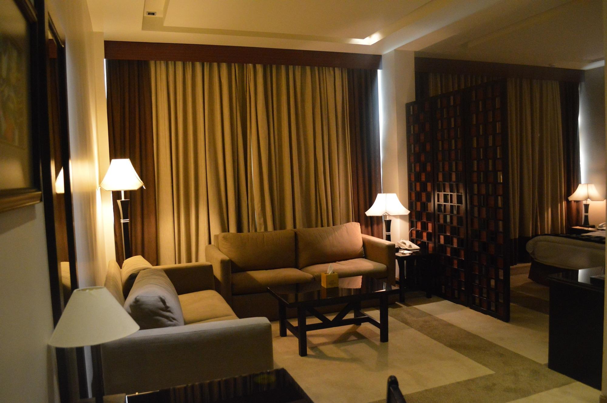 Century Park Hotel Amman Ngoại thất bức ảnh