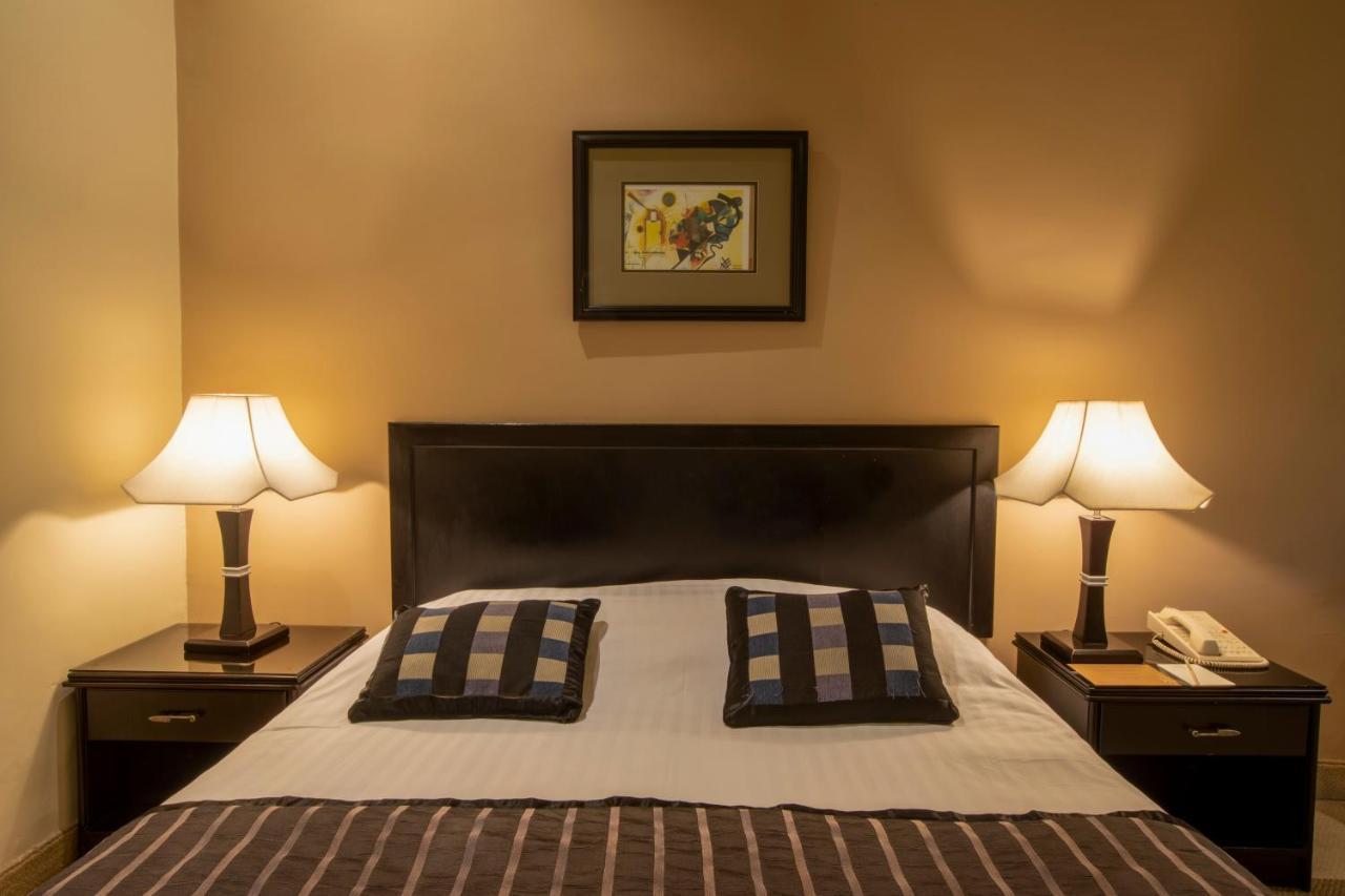 Century Park Hotel Amman Ngoại thất bức ảnh