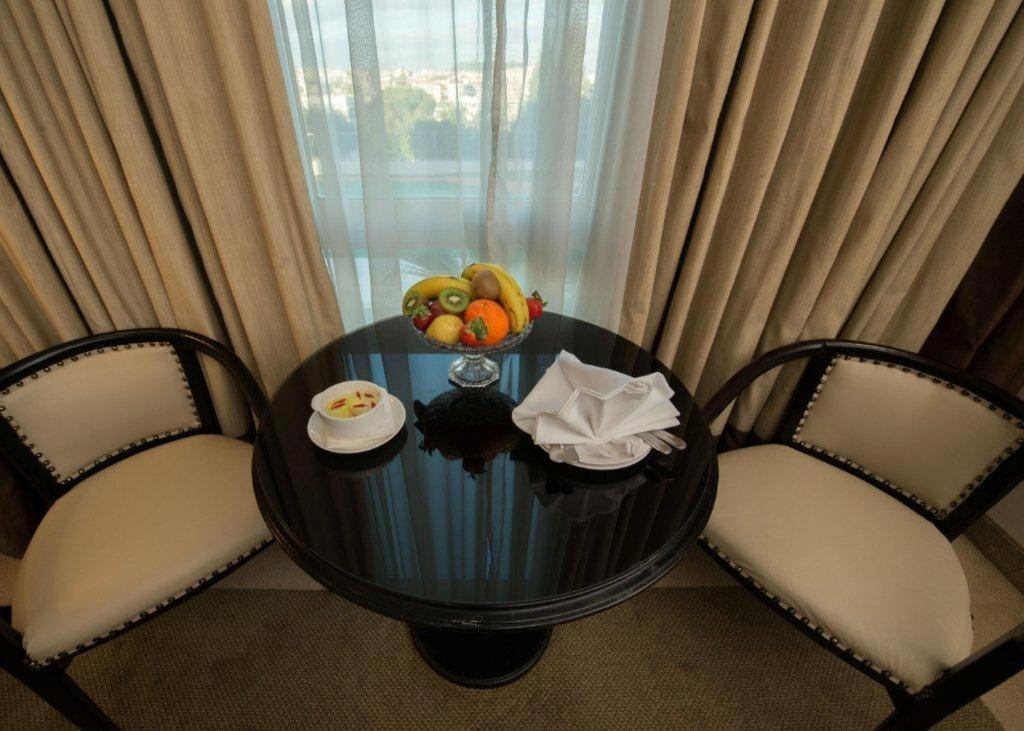 Century Park Hotel Amman Ngoại thất bức ảnh
