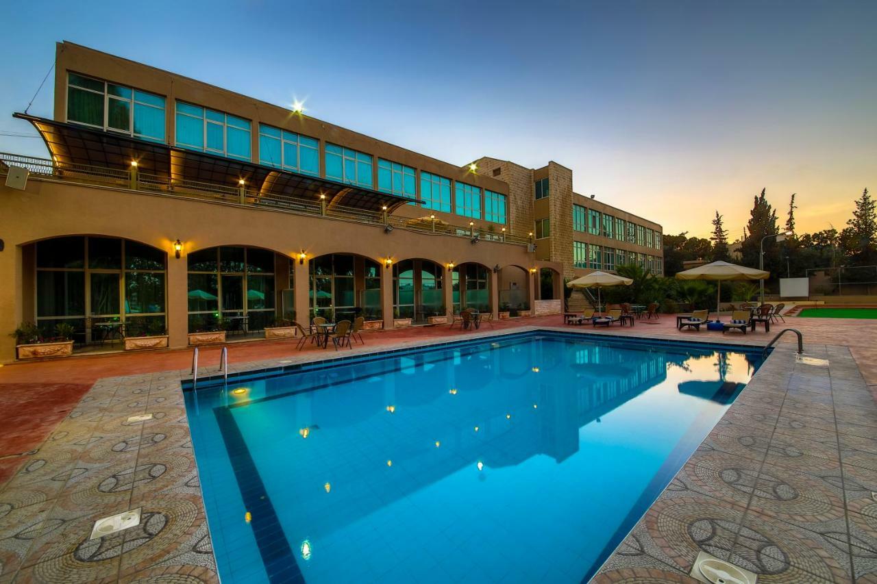Century Park Hotel Amman Ngoại thất bức ảnh