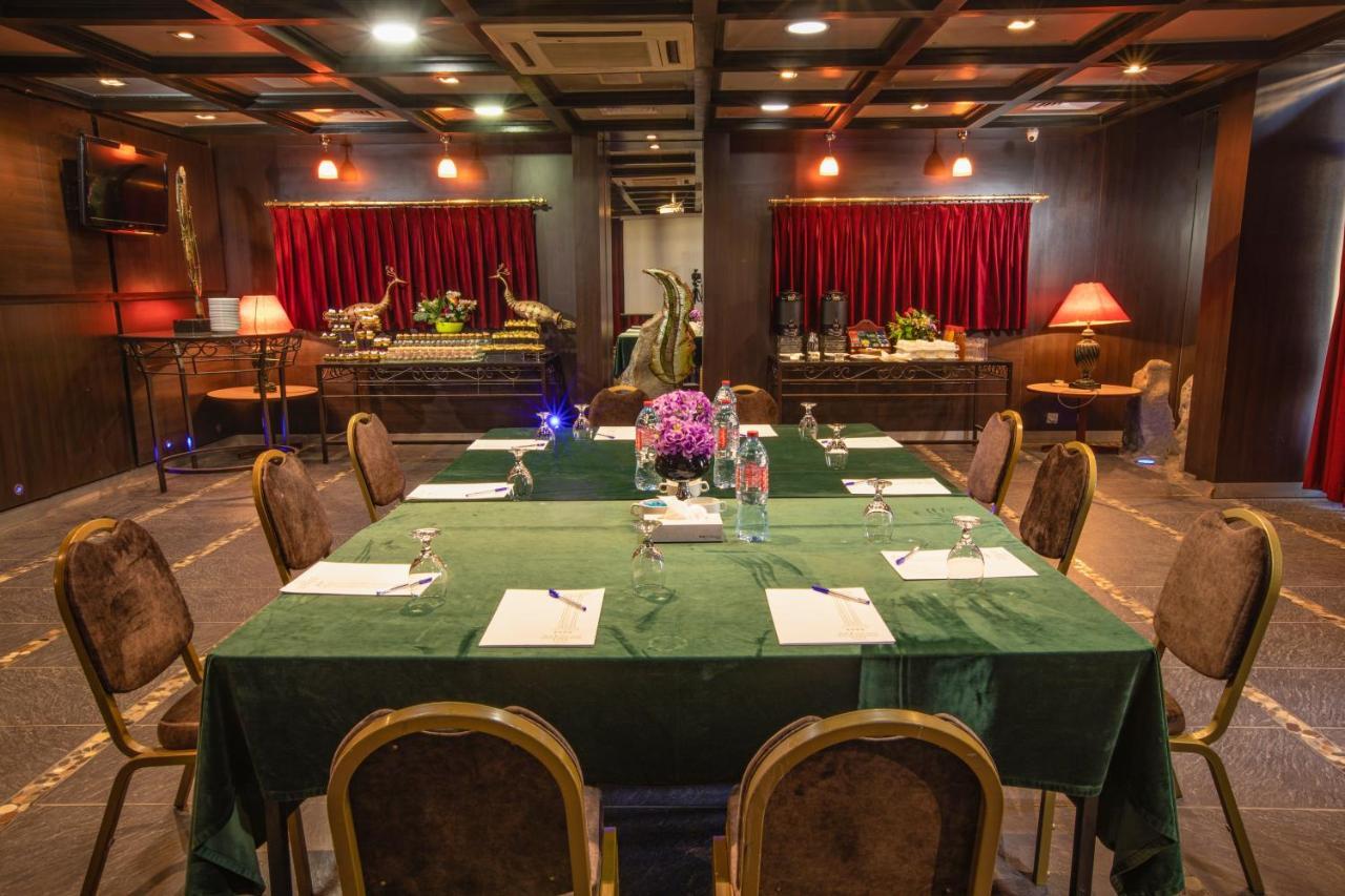 Century Park Hotel Amman Ngoại thất bức ảnh